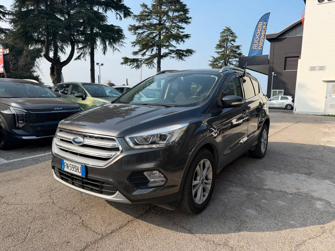 Ford Kuga 1.5 TDCI 120 CV S&S 2WD Powershift Titanium