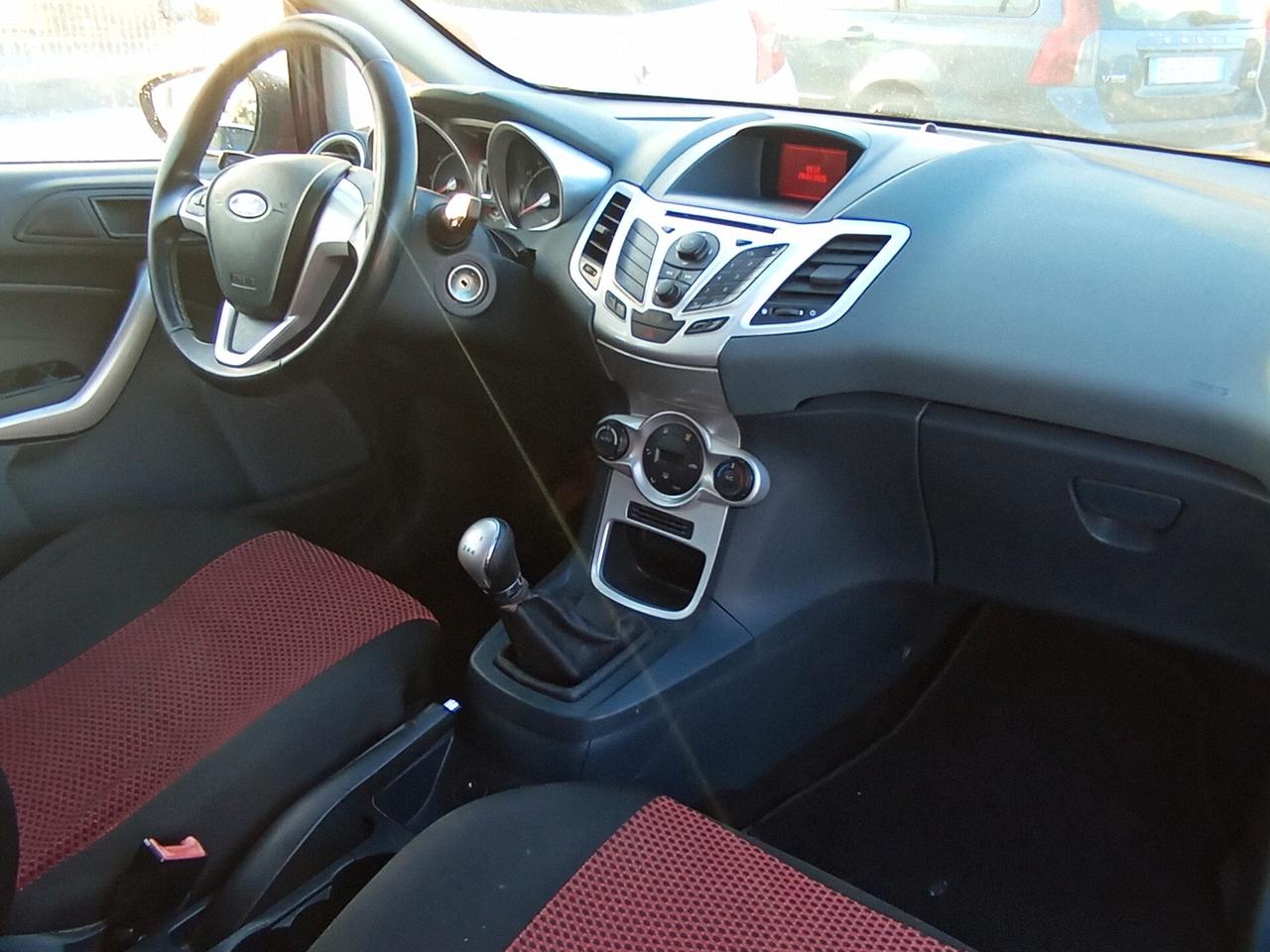 Ford Fiesta 1.2 TITANIUM
