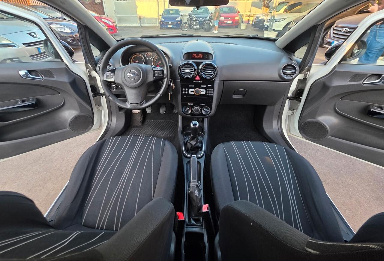 Opel Corsa 1.2 80CV 3 porte GPL-TECH Club
