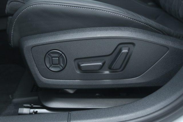AUDI A3 SPB 35 TFSI S tronic S line edition Black Line