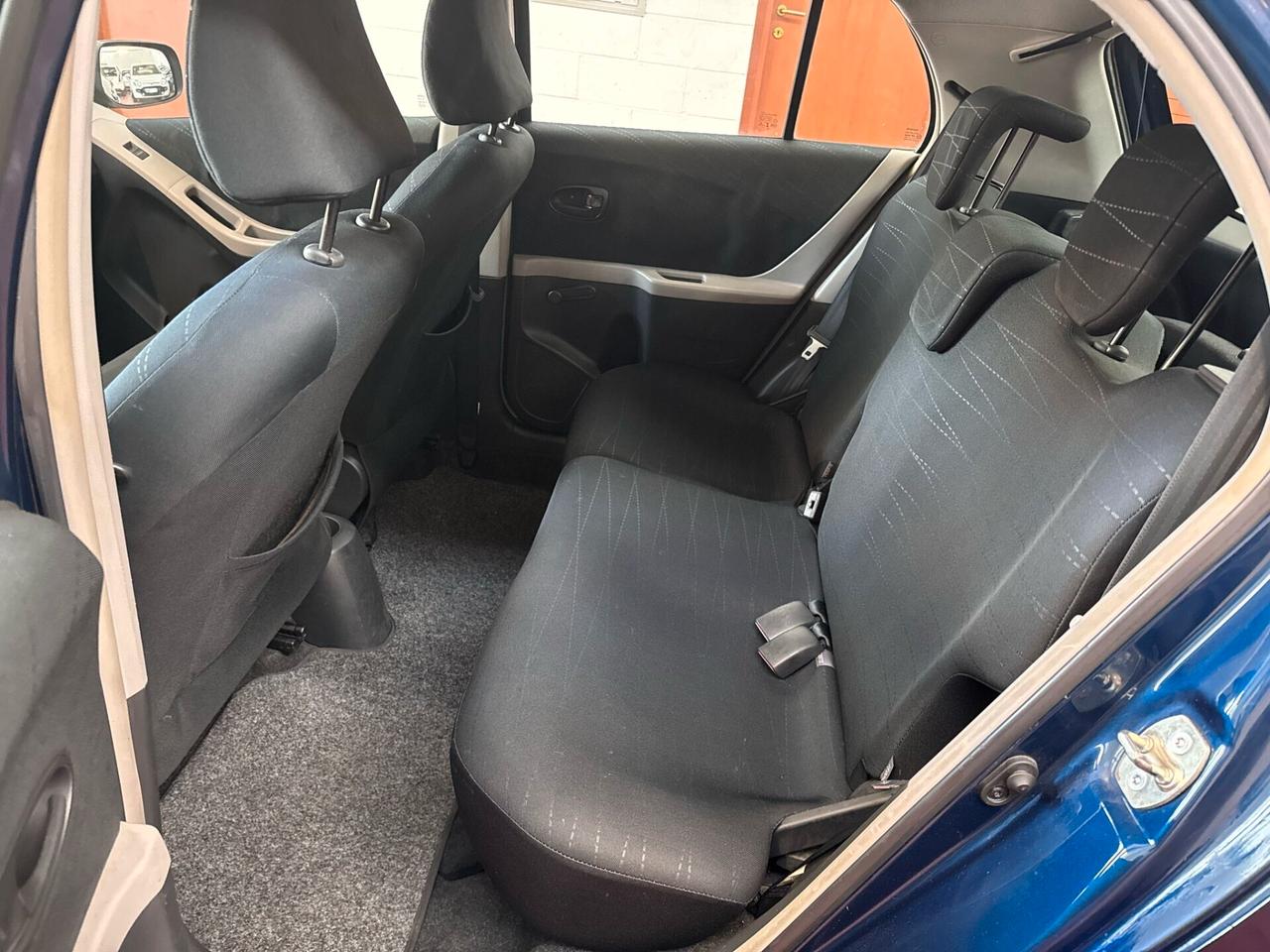 Toyota Yaris 1.0 5 porte Sol benz NEOPAT