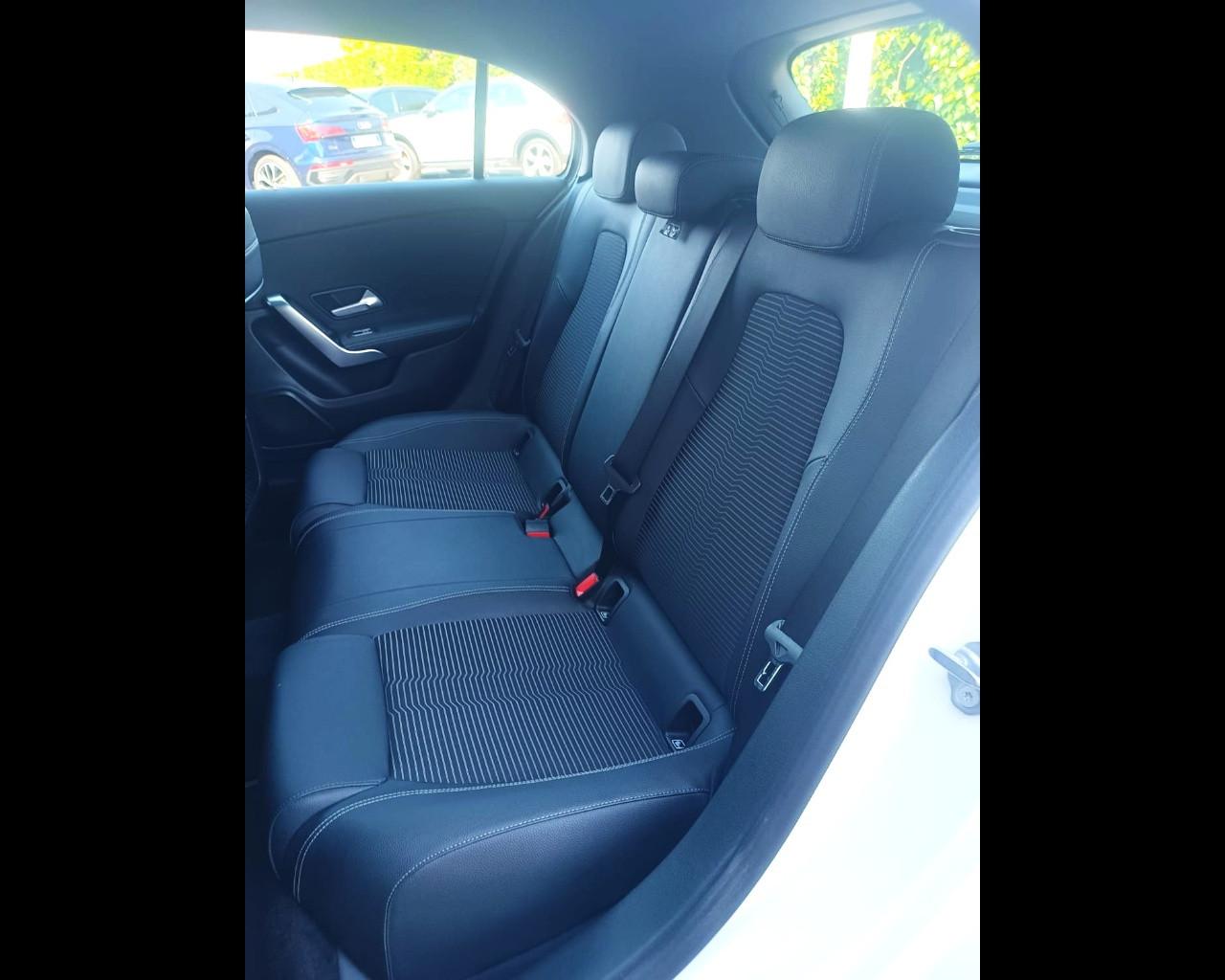 Mercedes-Benz A 180 D SPORT AUTO