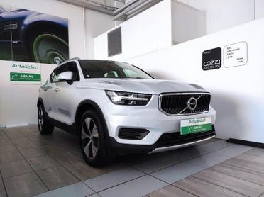 Volvo XC40 (2017-->) D3 Geartronic Momentum