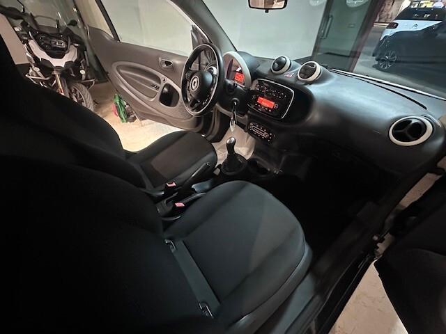 Smart 1.0 benzina 2018 64000KM PERFETTA