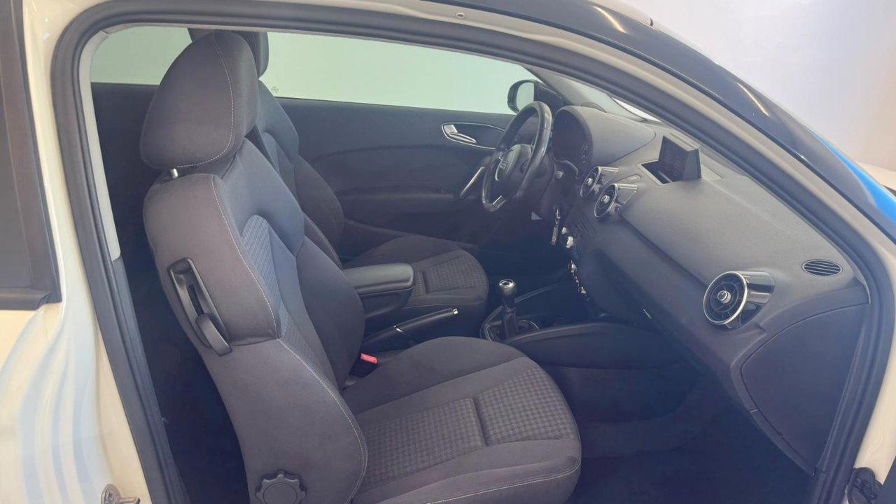 Audi A1 1.6 tdi Ambition 105 Cv.
