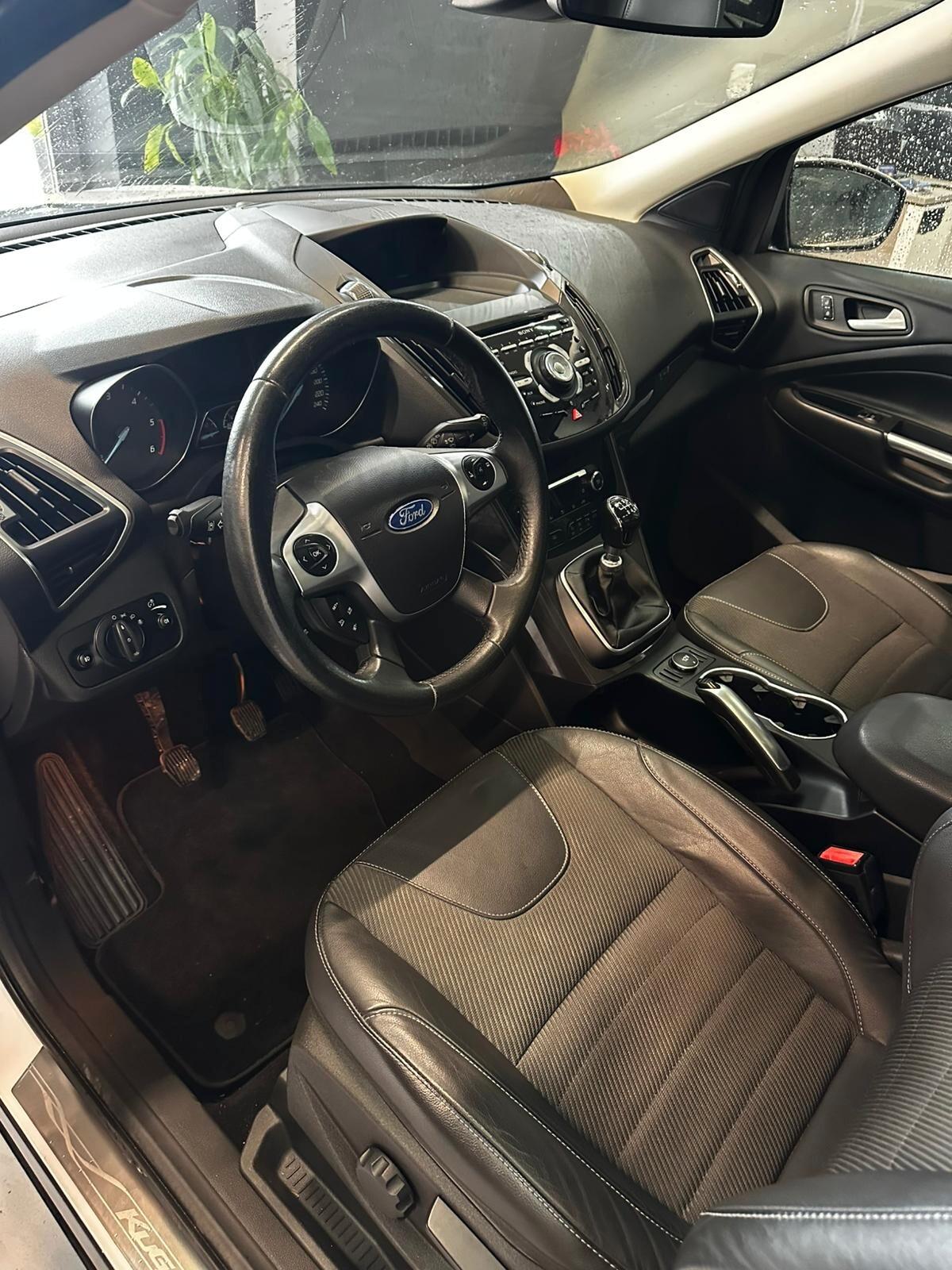 Ford Kuga 2.0 TDCI 150 CV S&S 4WD Titanium