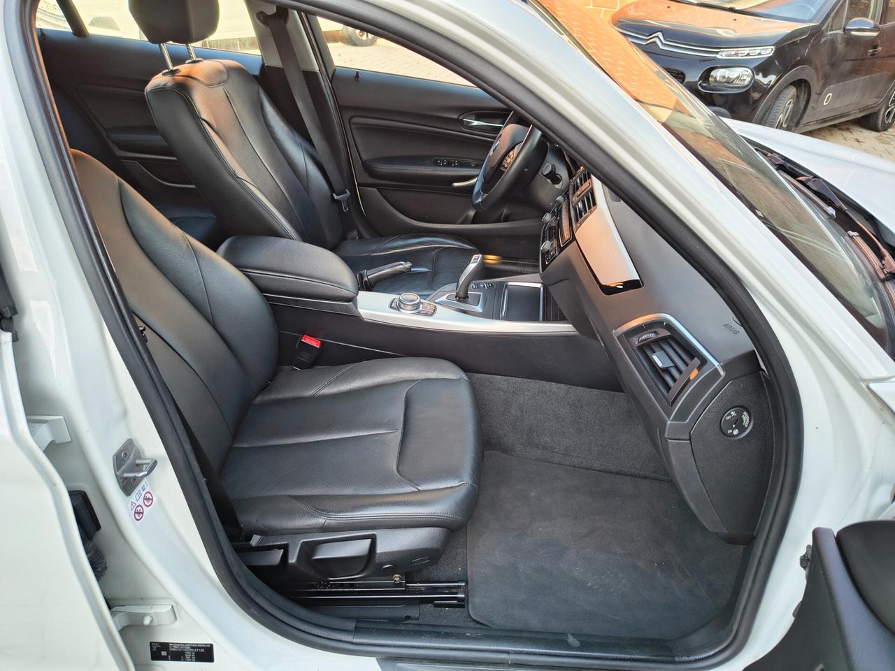 Bmw 120 120i 5p. Advantage
