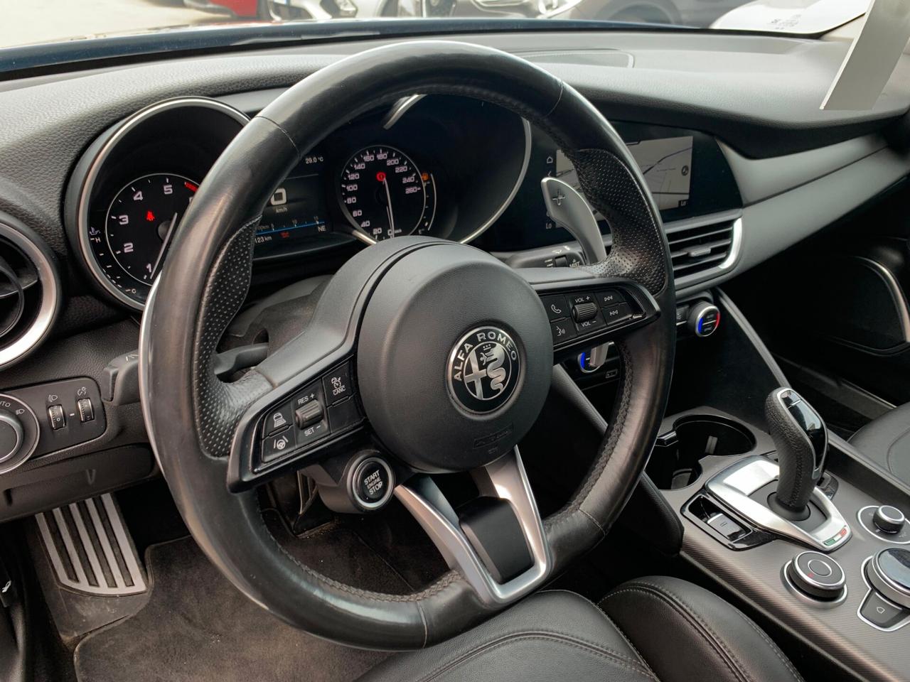 Alfa Romeo Giulia 2.0 Turbo 280 CV AT8 AWD Q4 Veloce