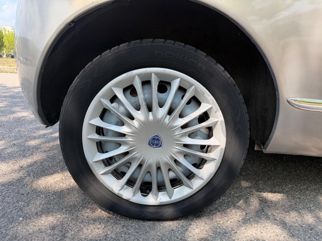 Lancia Ypsilon 1.2 69 CV Diva*Neopatentati*