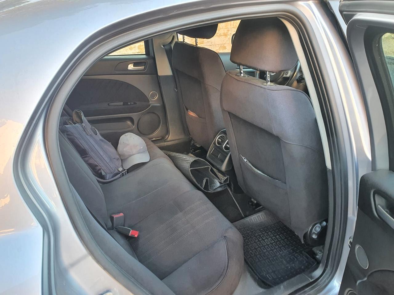 Alfa Romeo 159 1.9 JTDm 16V Exclusive