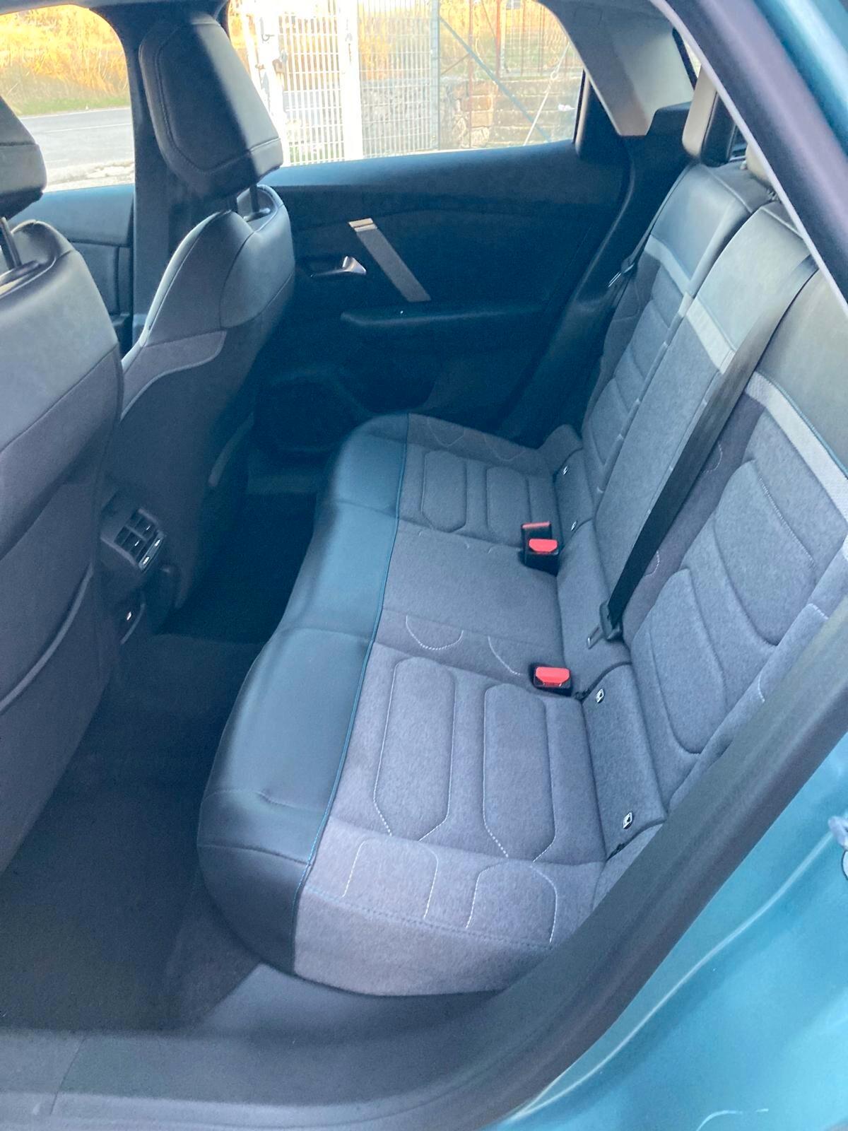 Citroen C4 PureTech 130 S&S EAT8 Shine