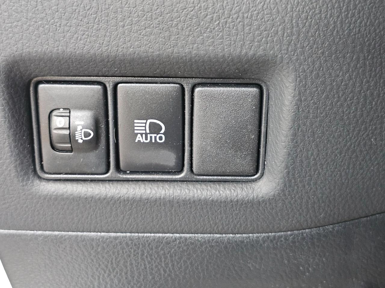 Toyota C-HR 1.8 Hybrid E-CVT Business