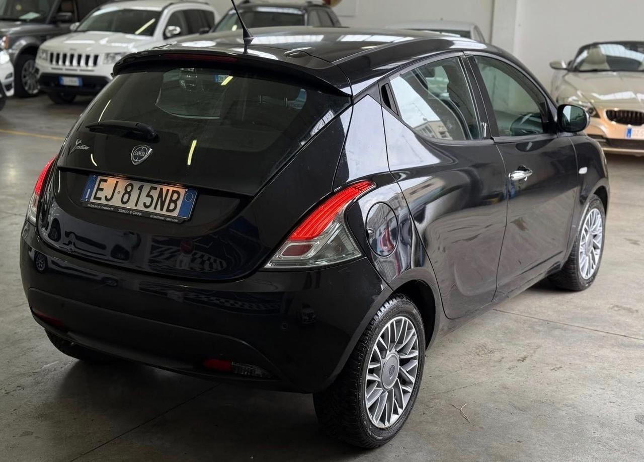 Lancia Ypsilon 1.0.9 85 CV 5 porte GPL