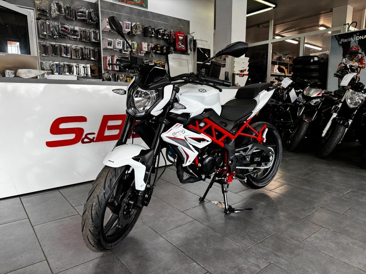 Benelli BN 125
