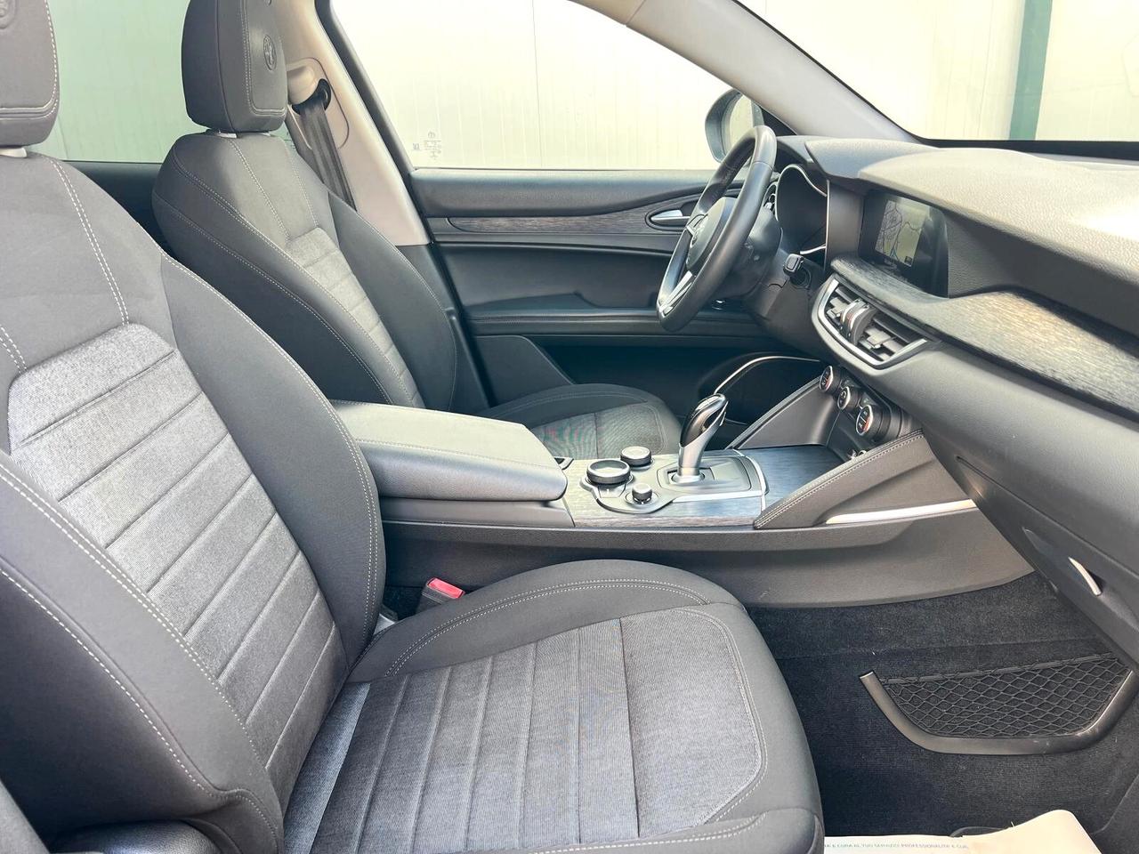 Alfa Stelvio 190 CV Q4 TETTO PANORAMICO APRIBILE