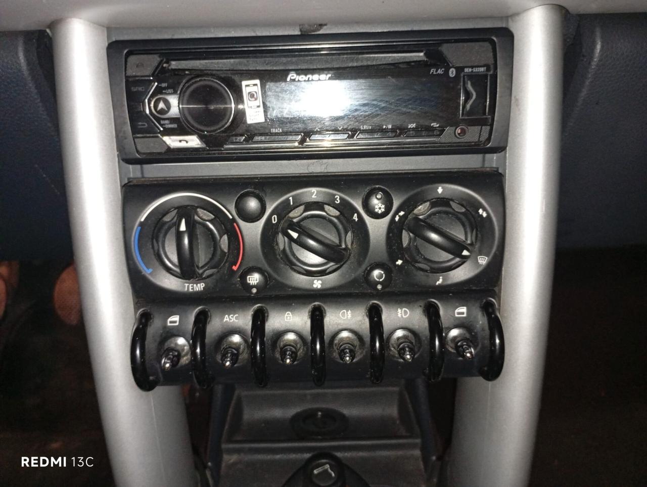 MINI COOPER DEL 2005 BENZINA 150.000 KM