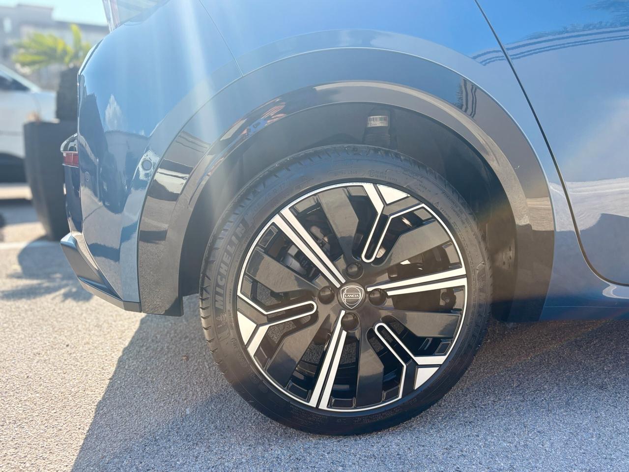 NUOVA Lancia Ypsilon Hybrid e-DCT LX AUTOMATIC KM CERTIFICATI