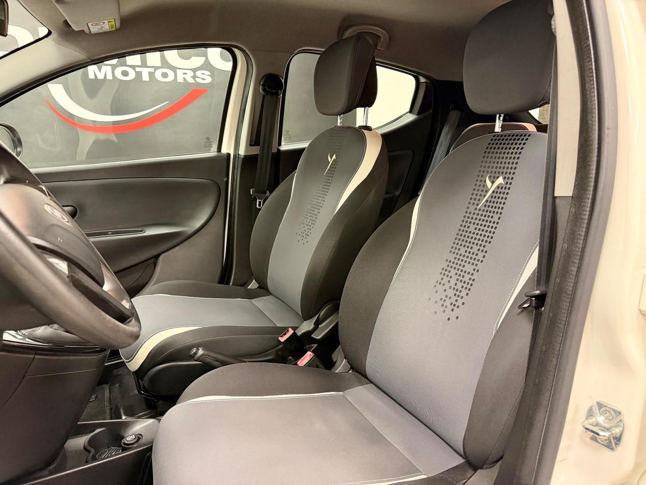 Lancia Ypsilon 0.9 TwinAir 85 CV 5 porte Metano Ecochic Elle