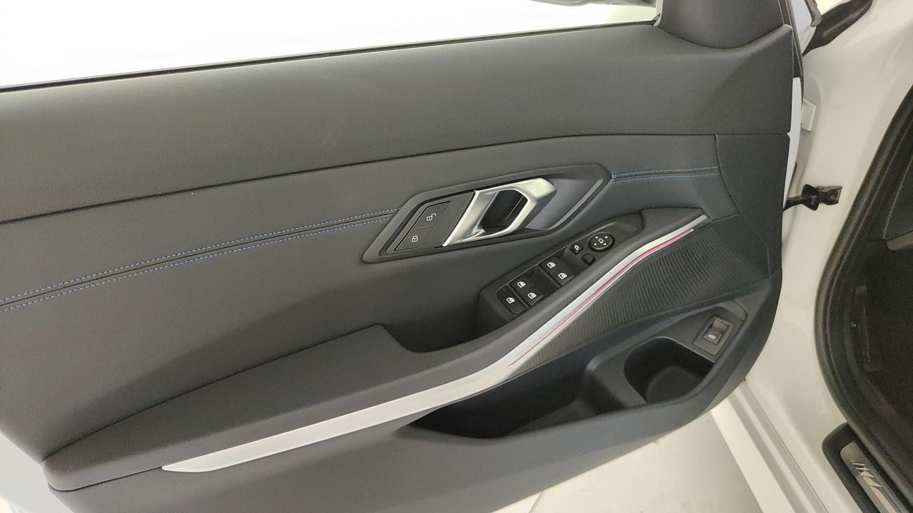 BMW Serie 3 G21 2022 Touring - 320d Touring mhev 48V xdrive MSpo