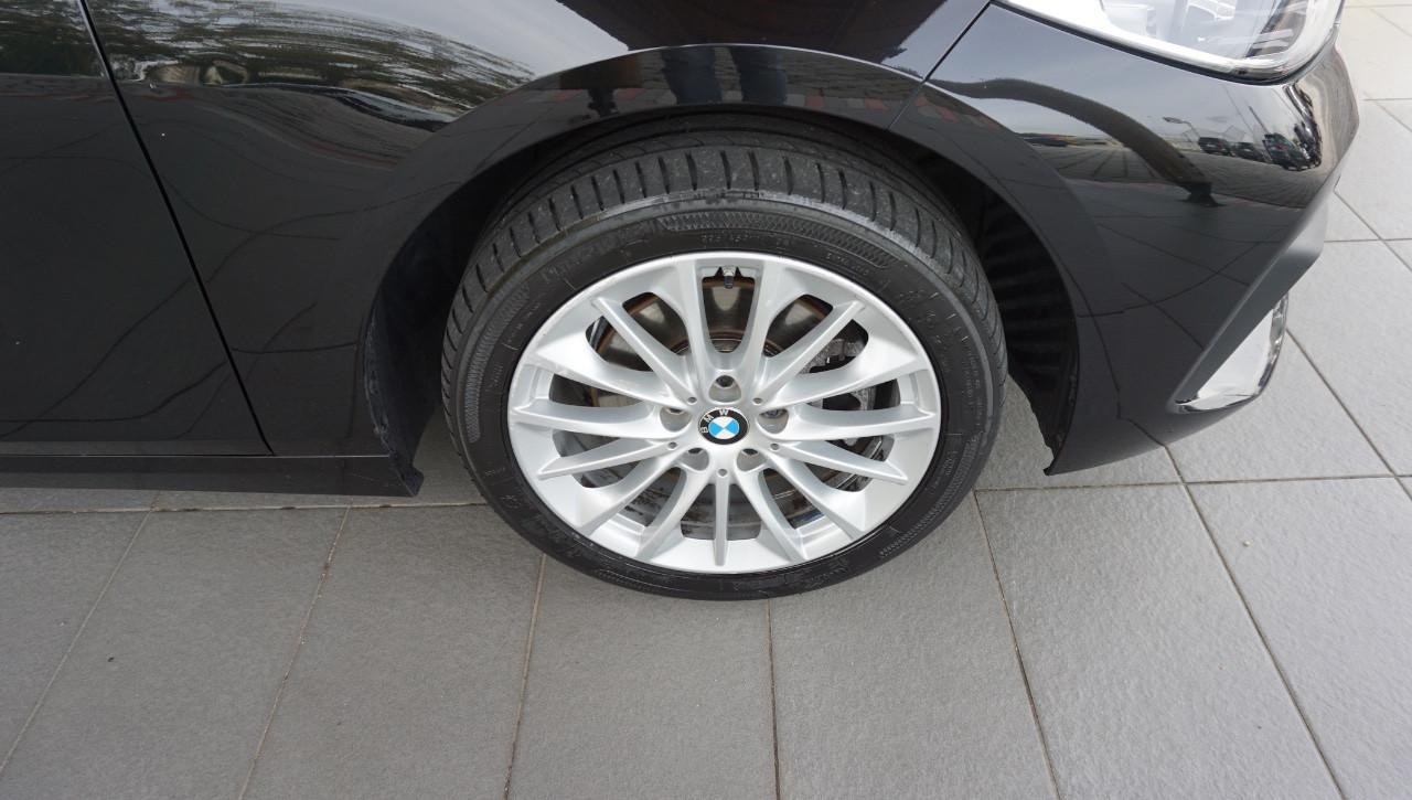 BMW 118 i Business Advantage 140cv auto