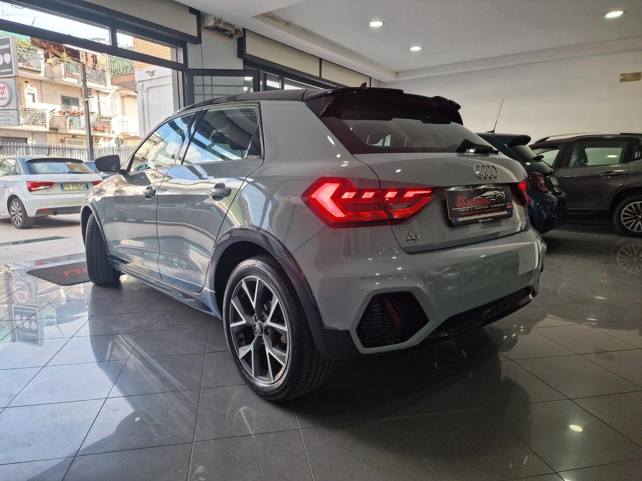 Audi A1 citycarver 30 TFSI S tronic Identity Contrast