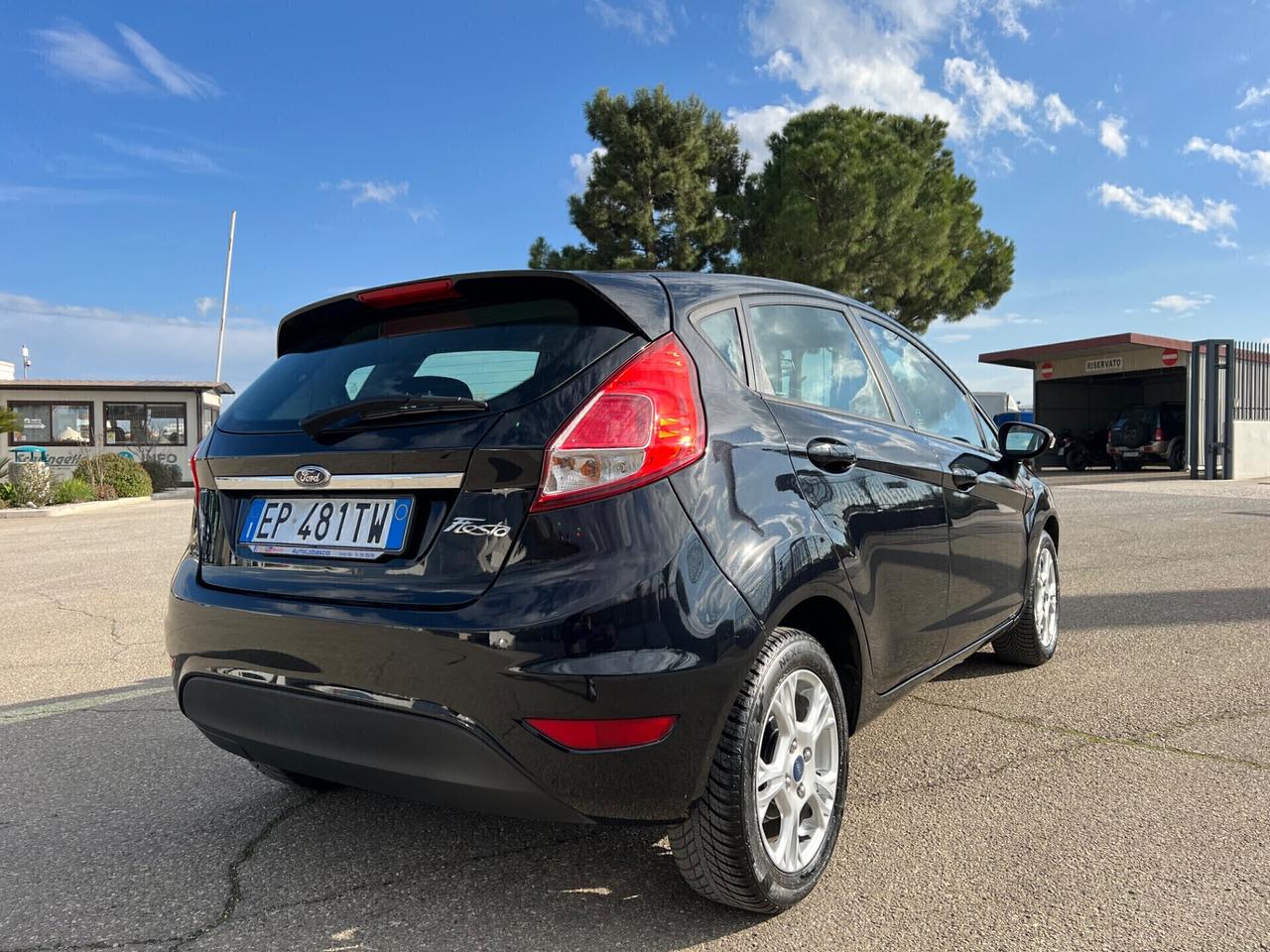 Ford Fiesta 1.4 5p. Bz.- GPL Titanium - 2013