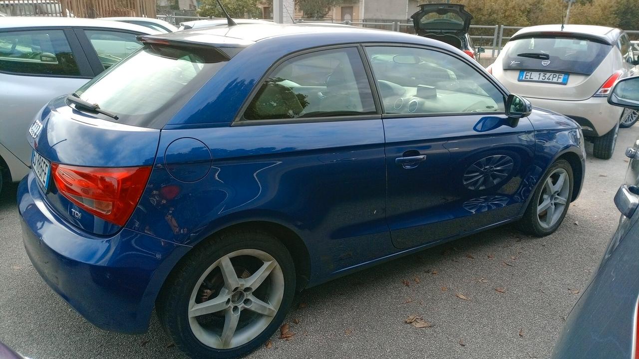 Audi A1 1.6 TDI 105 CV Attraction( per neopatentati
