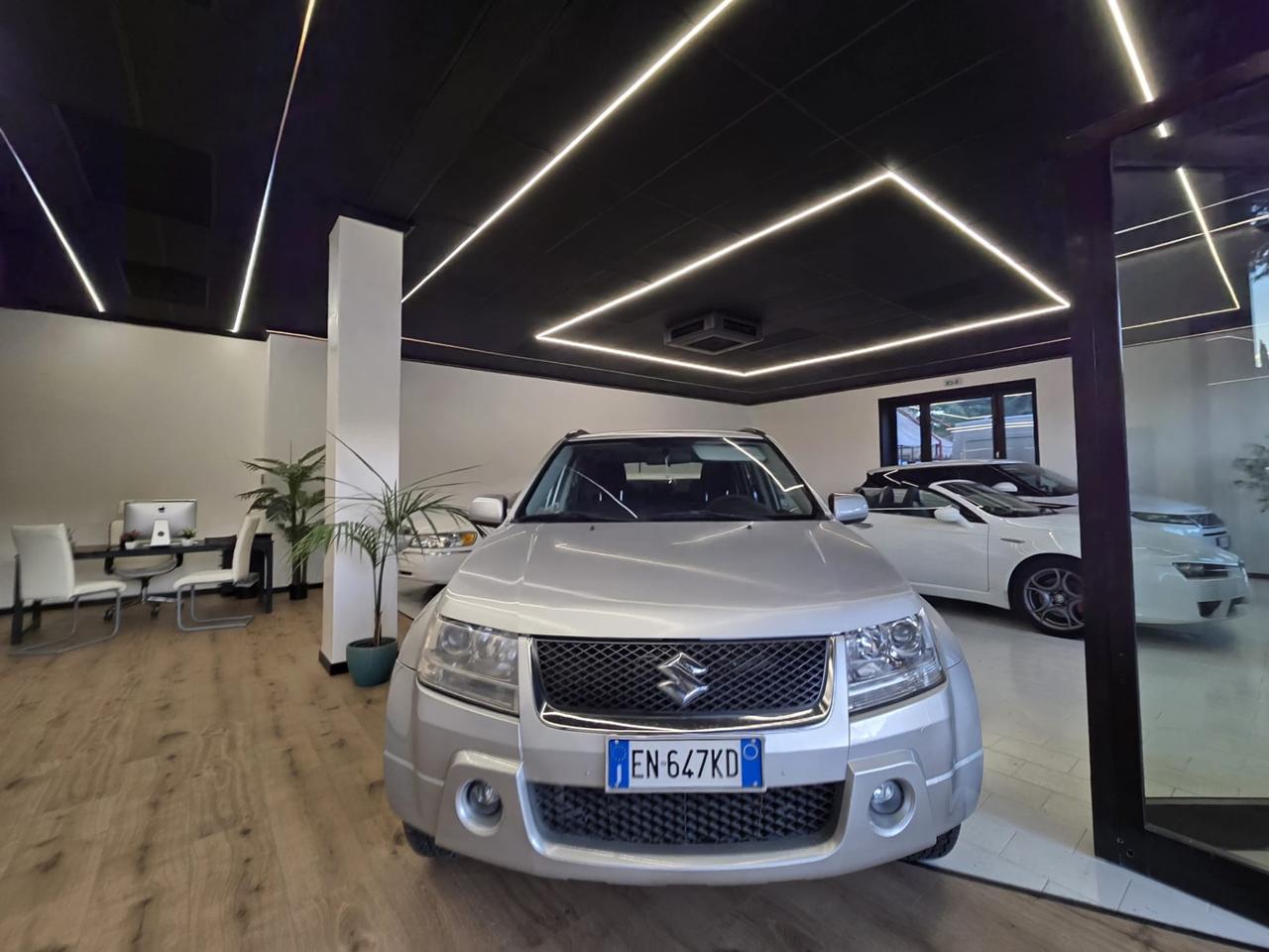 Suzuki Grand Vitara 2.0 16V 5 gpl