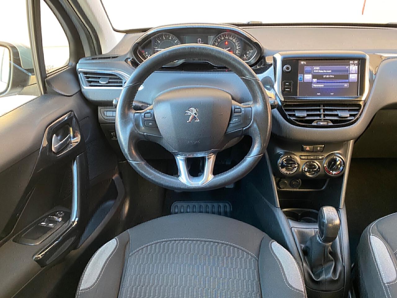 Peugeot 208 1.2 Benzina