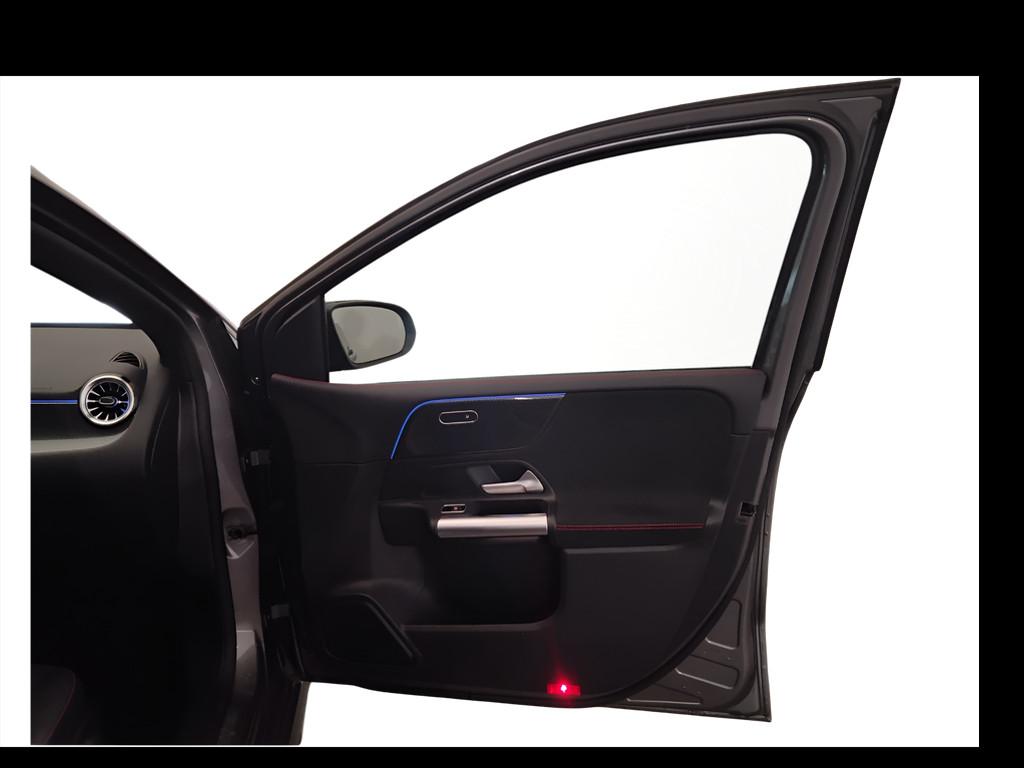 Mercedes-Benz Classe B - W247 2023 - B 180 d AMG Line Advanced Plus auto