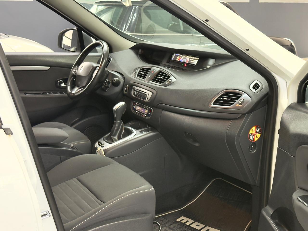 Renault Scenic Scénic XMod dCi 110 CV EDC Limited
