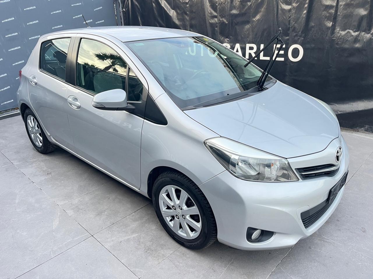 Toyota Yaris 1.0 BENZINA Lounge” tagliandi Toyota”