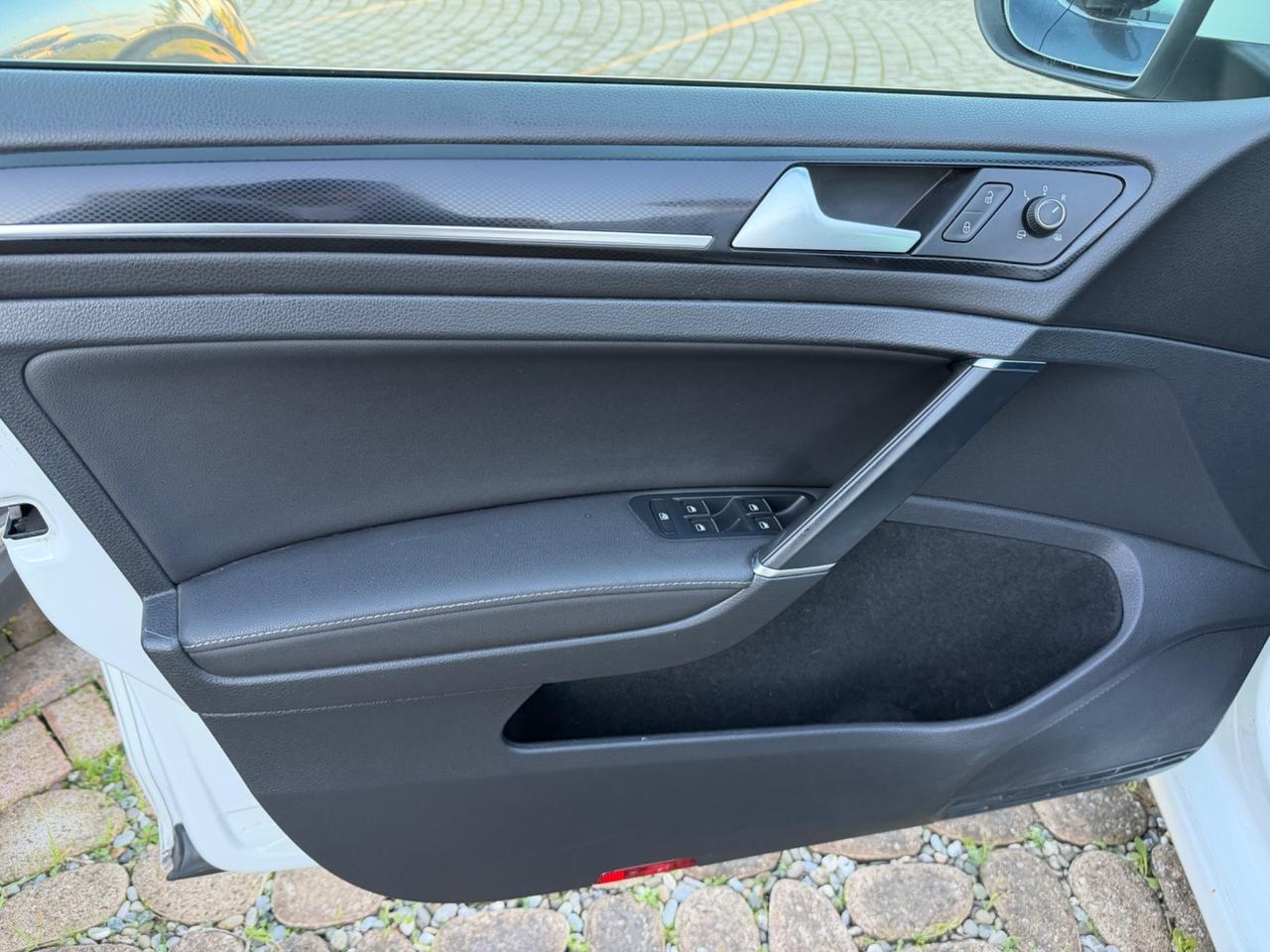 Volkswagen Golf 1.6 TDI DSG 5p. Highline BlueMotion Technology