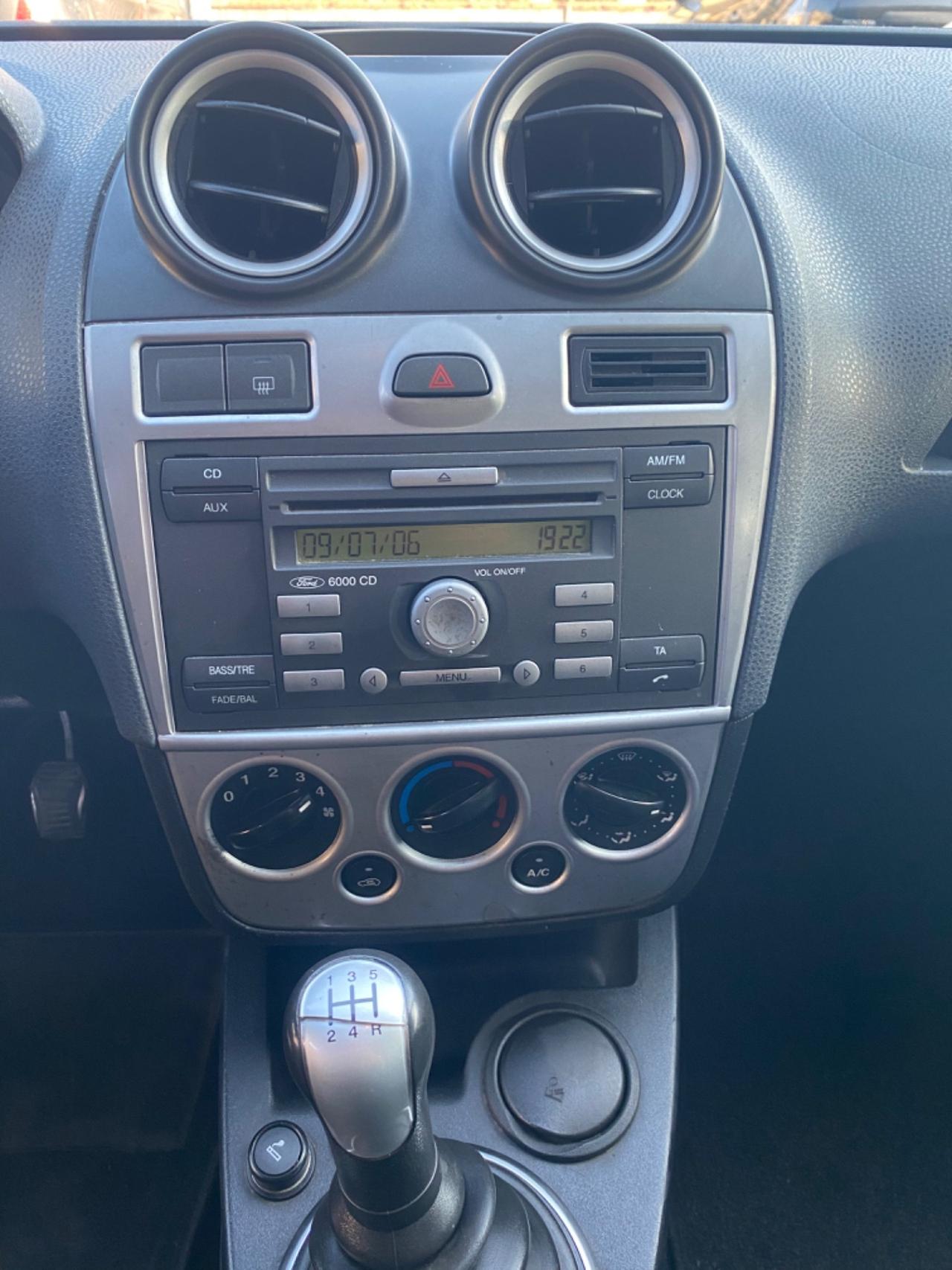 Ford Fiesta 1.4 TDCi 2006 TAGLIANDATA
