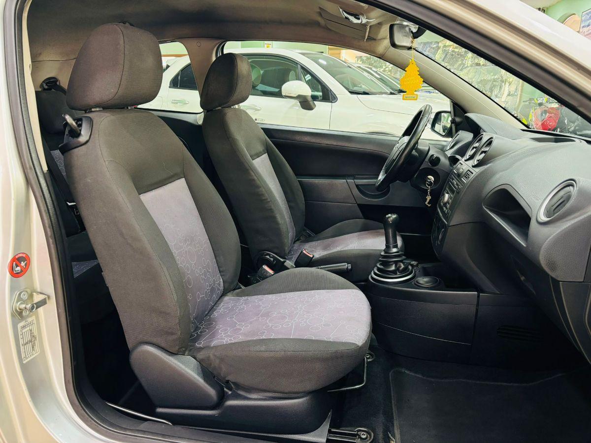 Ford Fiesta 1.4 TDCi 70cv Neop. Ok Clima Titanium