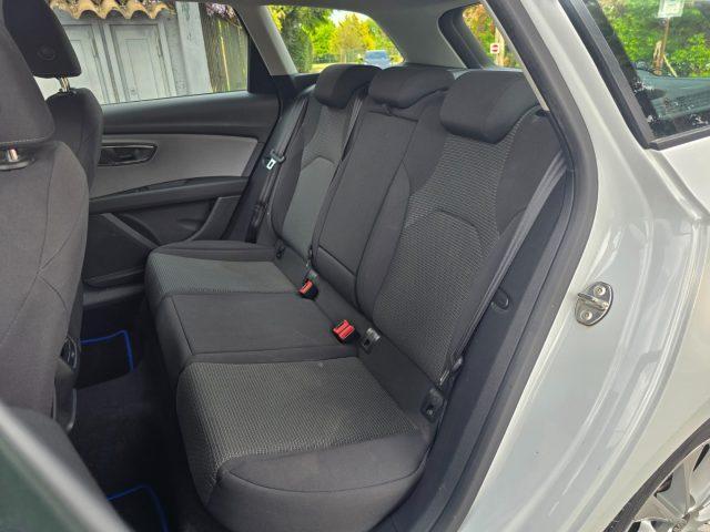 SEAT Leon 1.6 TDI 115 CV ST Style LED Navi ACC Radar SensPAR