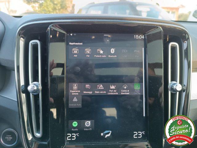 VOLVO XC40 D3 Momentum Navi Pelle Led Tetto Panoramico
