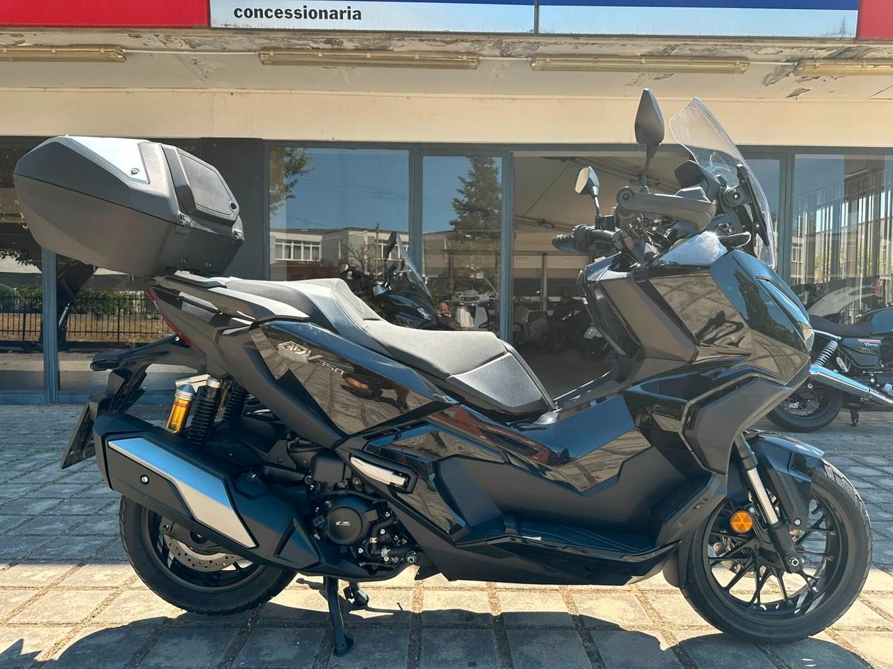 Honda ADV 350