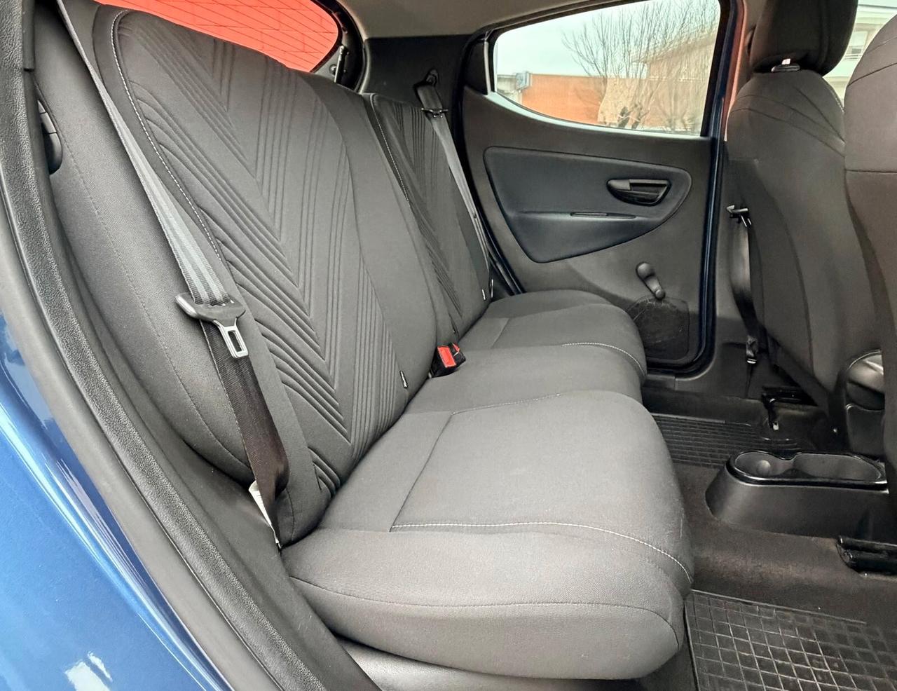 Lancia Ypsilon 1.0 FireFly 5 porte S&S Hybrid Ecochic A. Ferretti