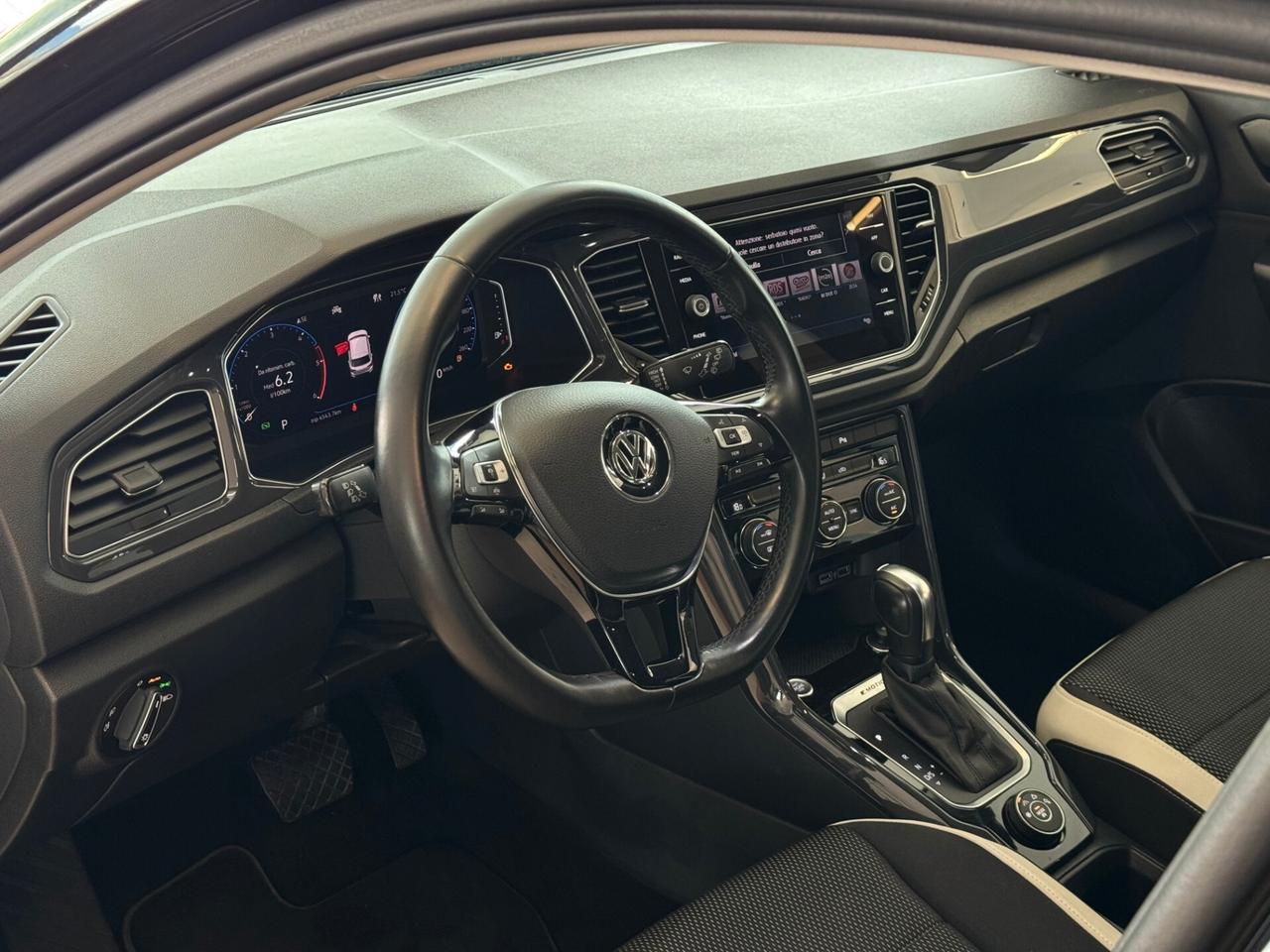 VOLKSWAGEN T-ROC 2.0cc 150CV 4X4 AUTOMATICO DSG