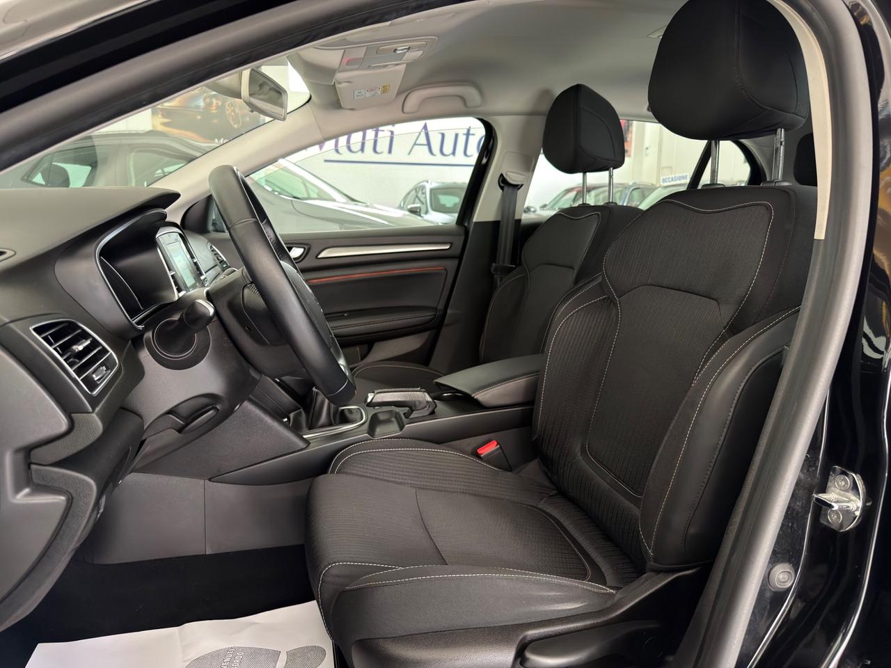 Renault Megane Mégane TCe 140 CV Duel