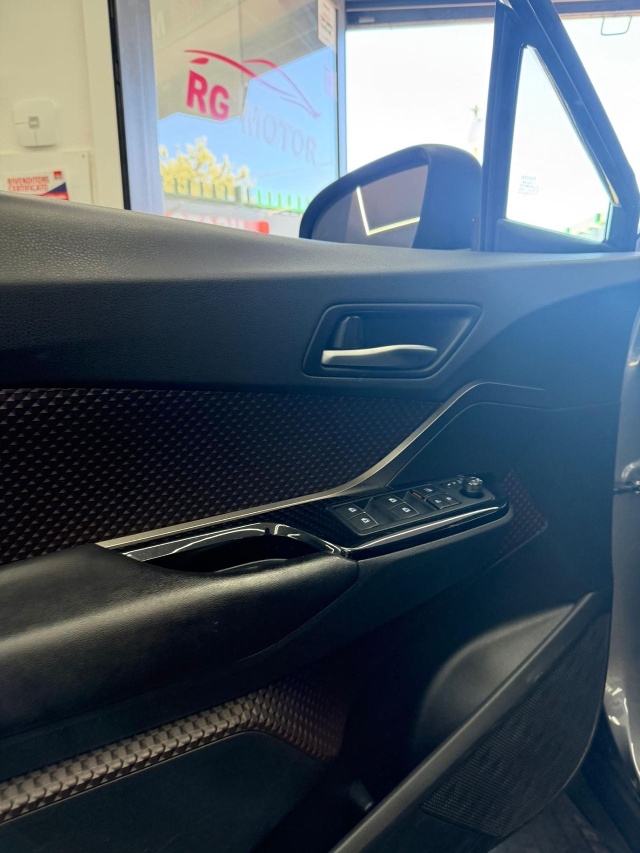 Toyota C-HR 1.8 Hybrid E-CVT Lounge