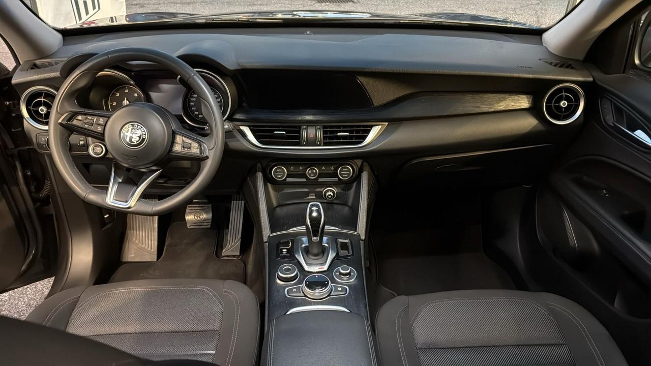 Alfa Romeo Stelvio 2.2 Turbodiesel 190 CV AT8 Q4 Executive