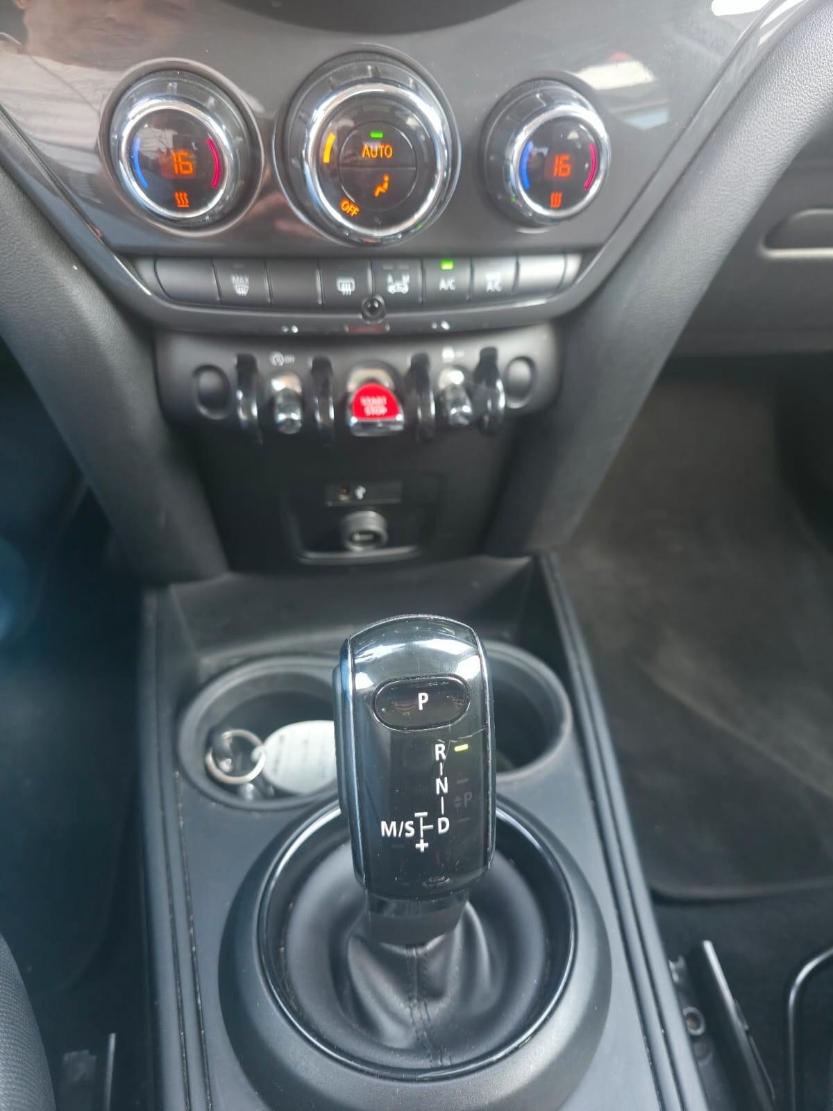 Mini Cooper D Countryman 2.0 Business Automatica