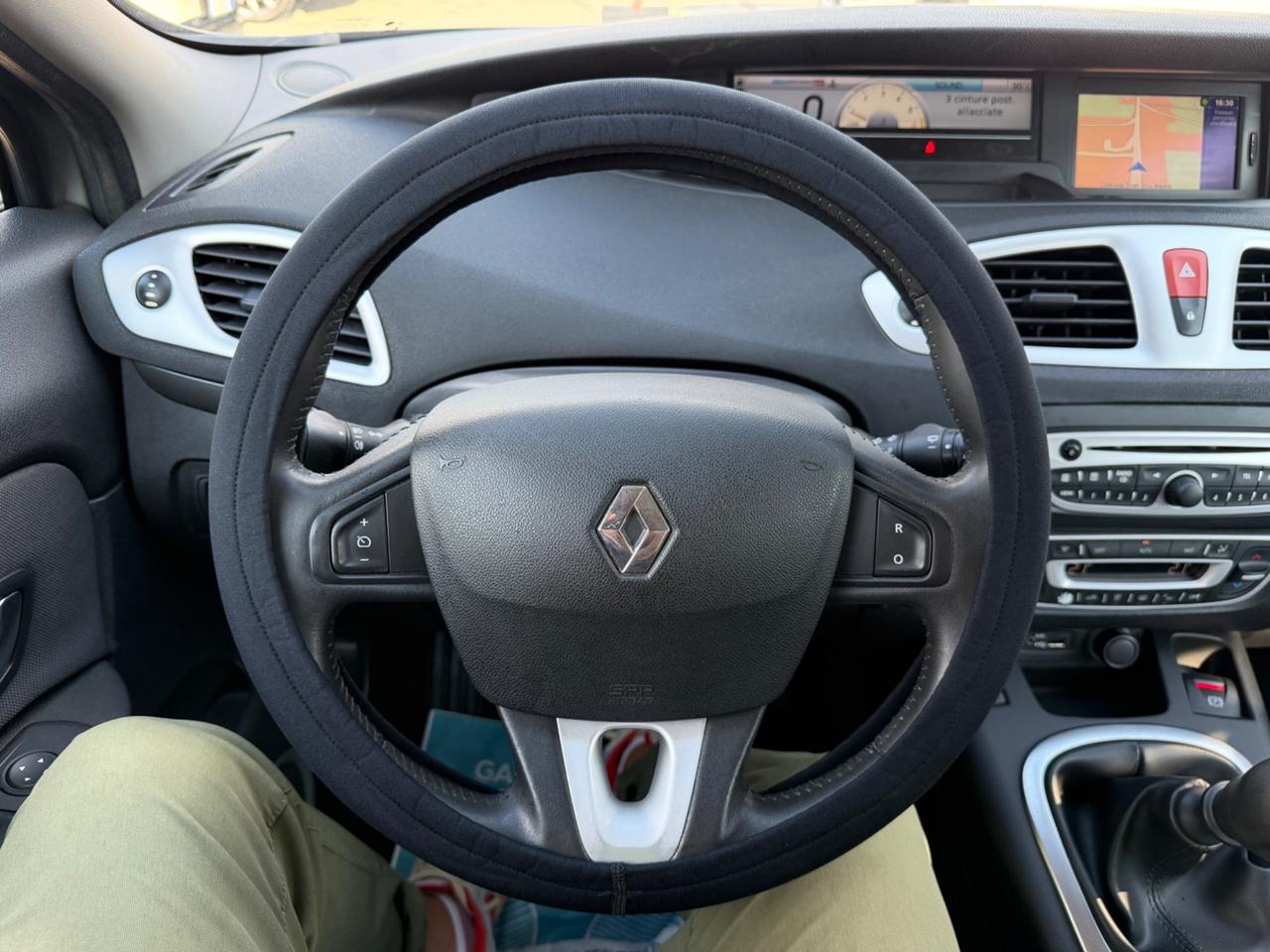Renault SCENIC XMOD 1.5dCi 110CV