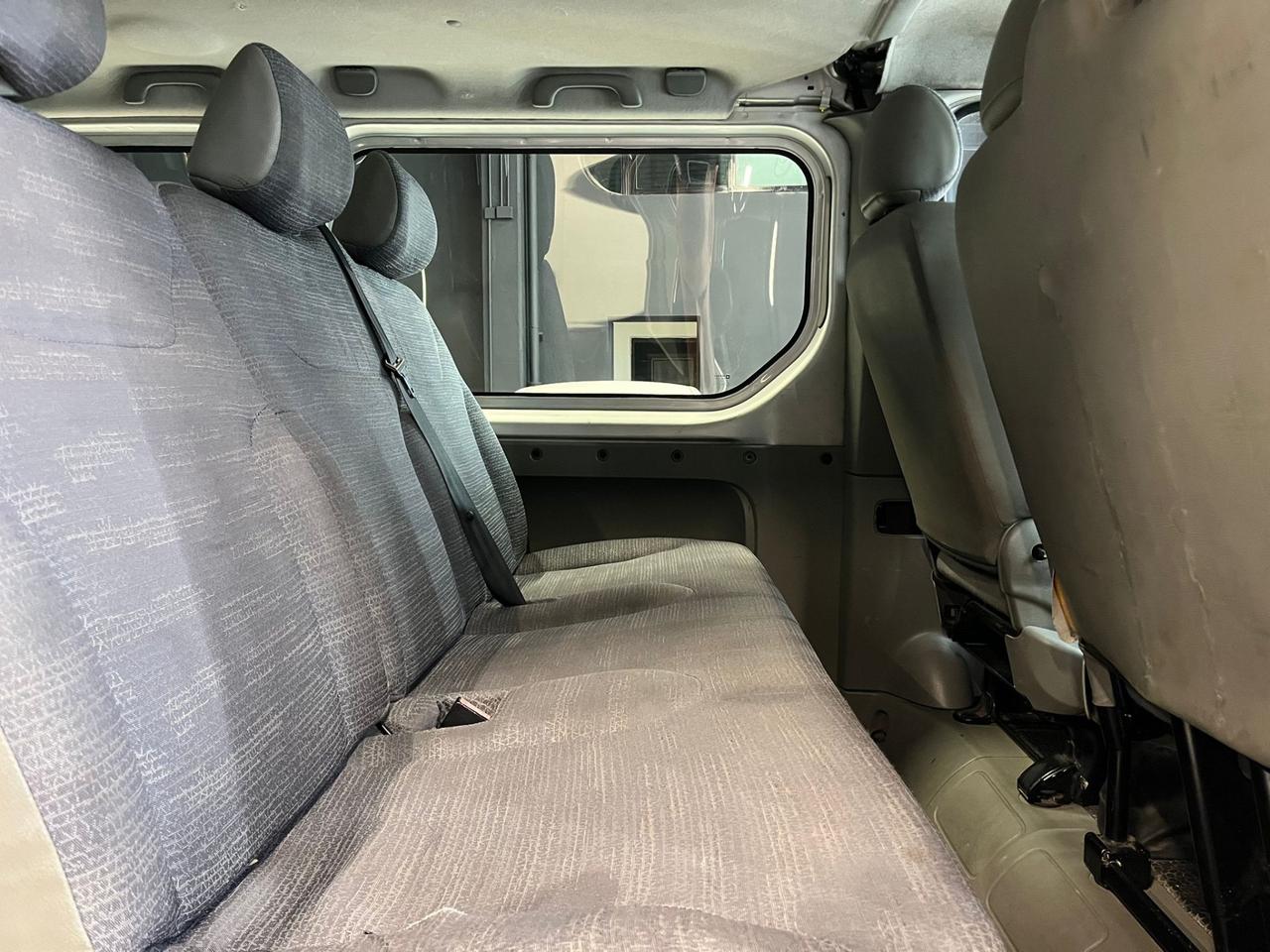 Renault Trafic T29 2.0 dCi/90 PL-TN Passenger Confort 9 POSTI