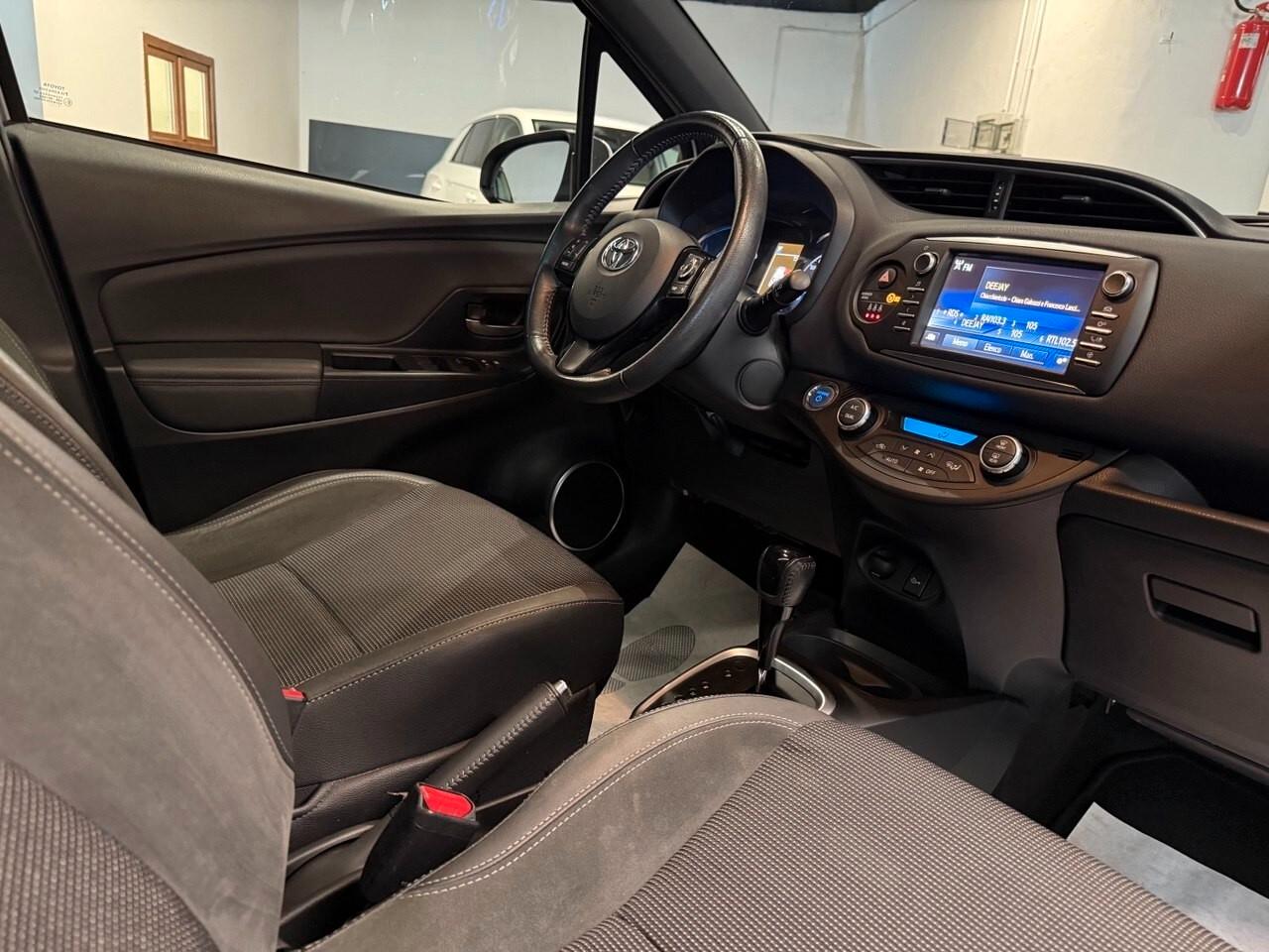 Toyota Yaris 1.5 Hybrid Style TETTO PANORAMICO
