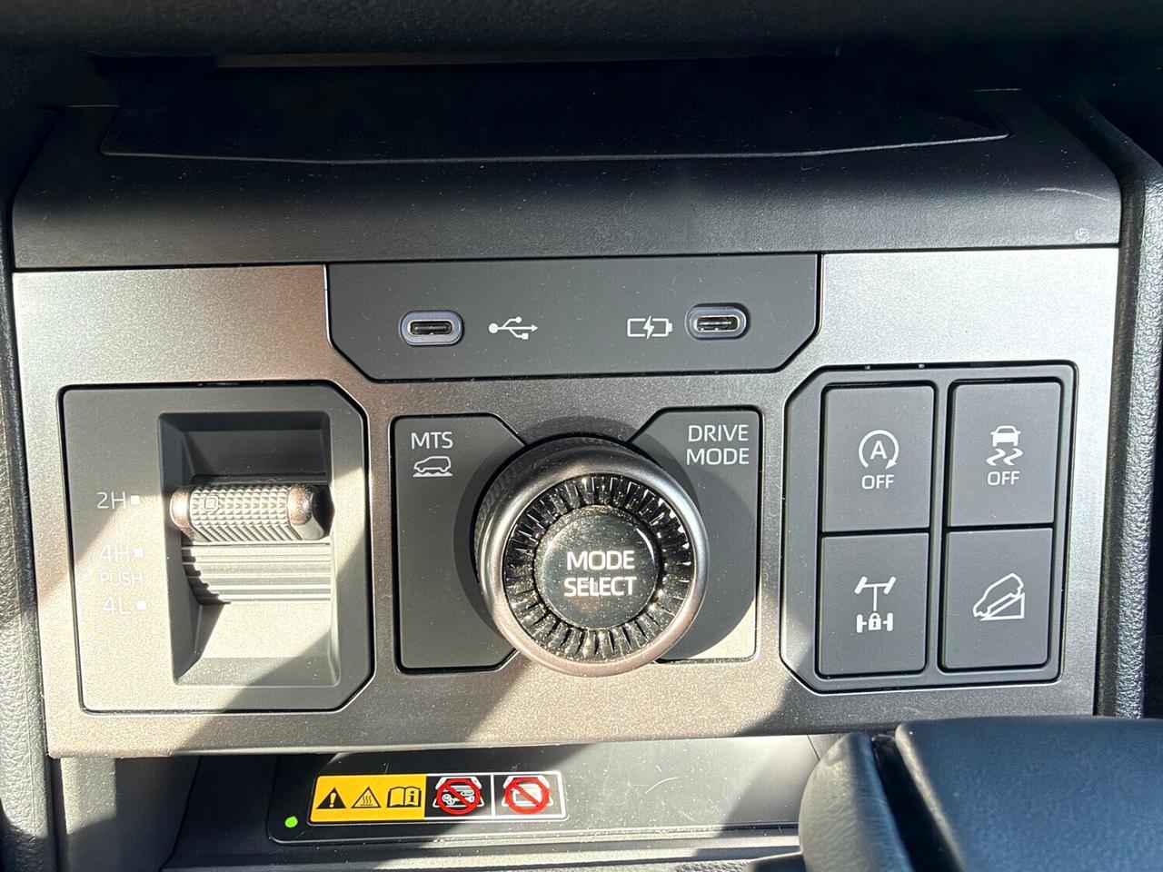Toyota Hilux 2.8 D-4D Mild Hybrid 48V Double Cab Icon