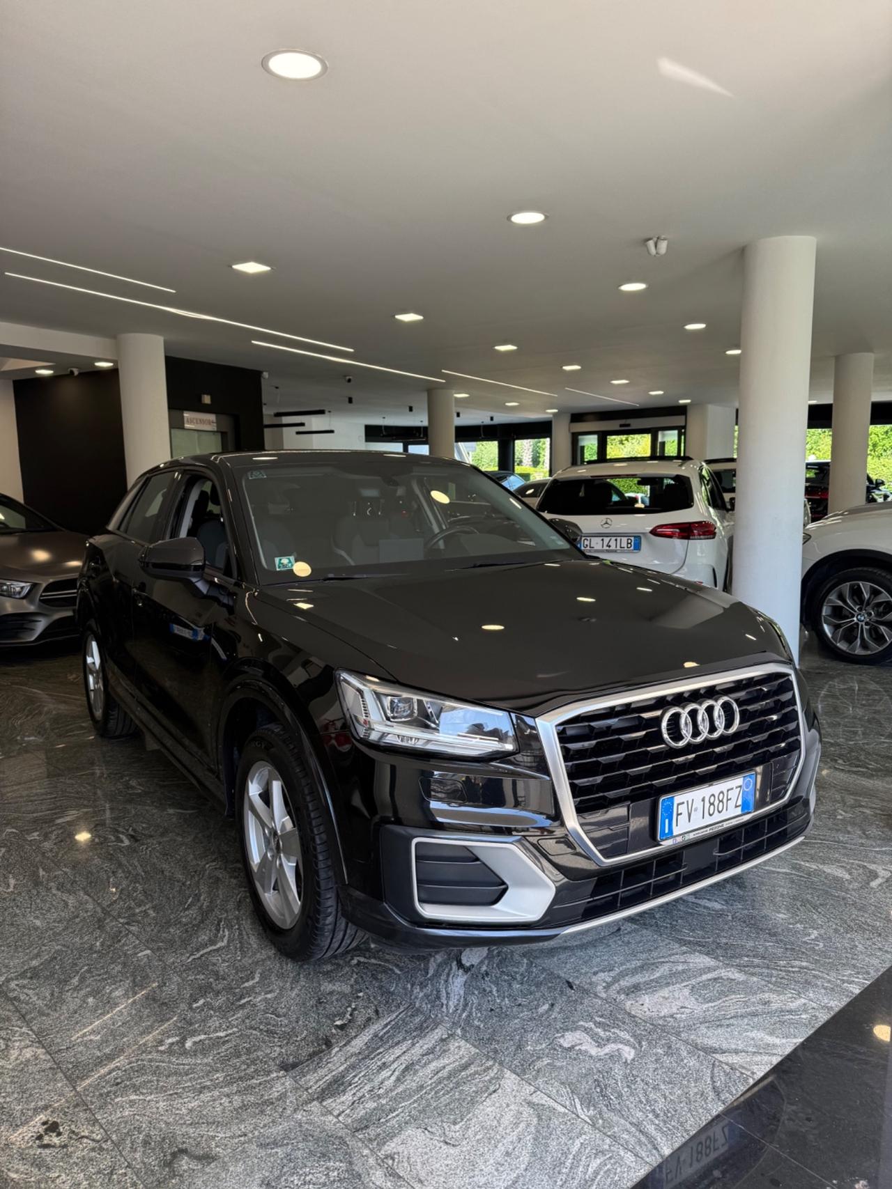 Audi Q2 30 TDI S tronic Business Design