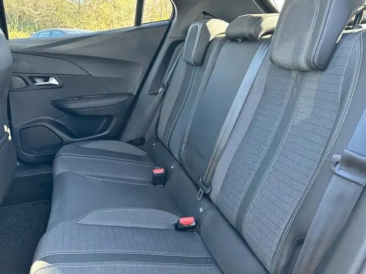Peugeot 2008 BlueHDi 130 S&S EAT8 Allure